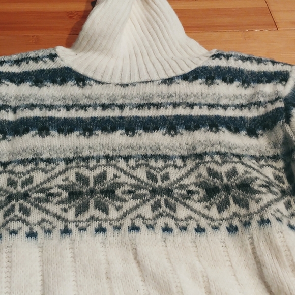 Arizona Jean co sweater, 90s era sweaters, turtleneck sweater, snowflake print - Picture 4 of 5